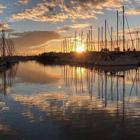 Moderne Climatise Pour 2 Avec Piscine Au Centre Du Cap D'agde - Fr-1-723-66 *
